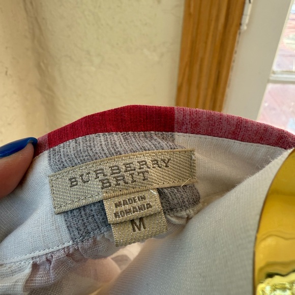 BURBERRY nice top in excellent condition size M - Picture 2 of 2